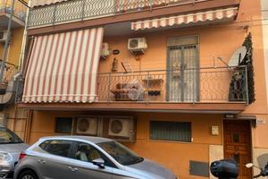 3 LOCALI A CAPACI