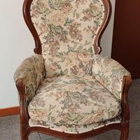 poltrona stile barocco in legno e stoffa usata