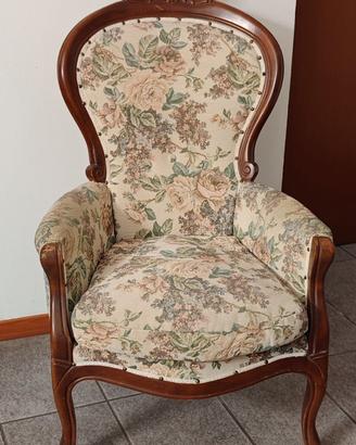 poltrona stile barocco in legno e stoffa usata