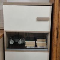 Mobiletto soggiorno.