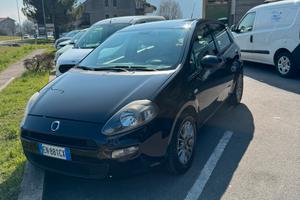 Fiat punto neopatentato