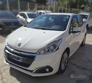 Peugeot 208 PureTech 82 5p. GPL Allure