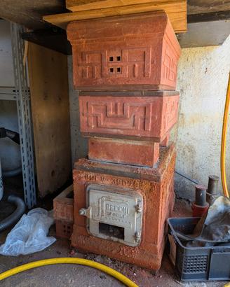 Stufa a legna in terracotta "Becchi Forlì"