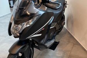 poco utilizzato scooter impeccabile