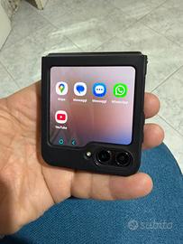 SAMSUNG Z Flip5-512|8GB RAM Black