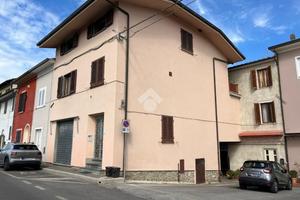 CASA SEMINDIPENDENTE A PONTE BUGGIANESE