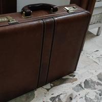 Ventiquattro ore in vera pelle