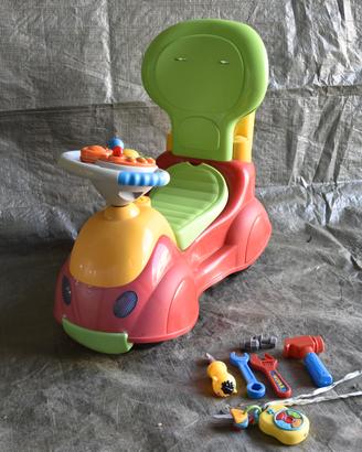 Macchinina a spinta con attrezzi