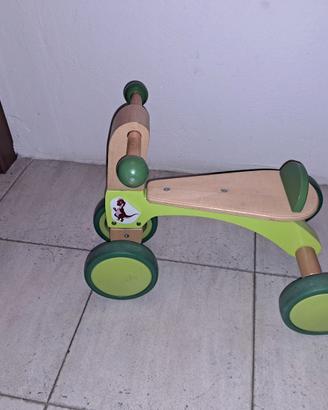 triciclo in legno