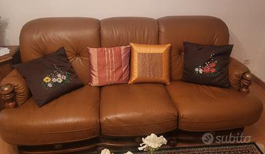 Divano 3 posti e 2 poltrone 