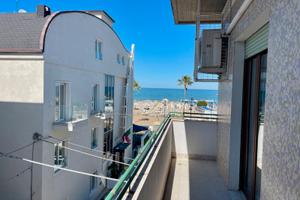 Ampio quadrilocale sul mare rif. 27