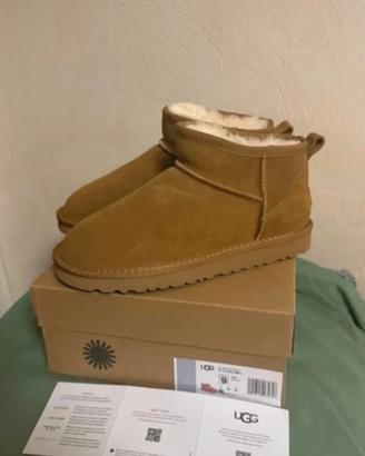 Stivali Ugg Classic mini taglia 40