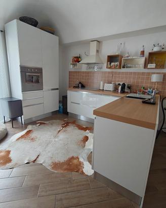 Cucina completa di elettrodomestici