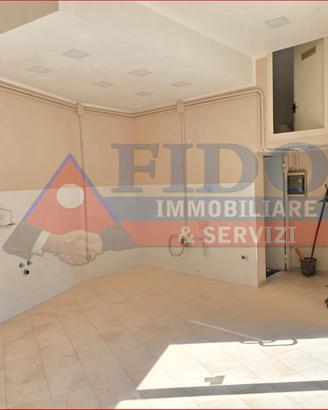 Locale commerciale di 33 mq in zona centrale