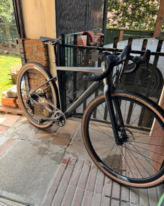 Gravel Megamo Jakar