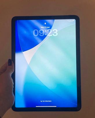 iPad Air 4 con Smart keyboard e Apple pencil
