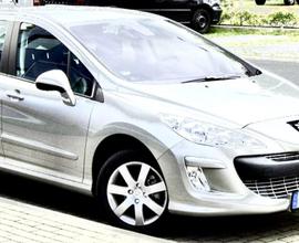 PEUGEOT 308 1.6 HDi 110CV 5p. Féline (6 Marce)