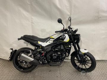 BENELLI Leoncino 250 .