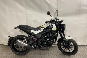 BENELLI Leoncino 250 .