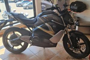 Super Soco TS street hunter L3
