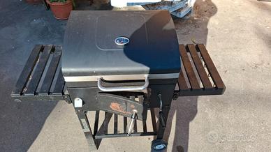 Barbecue a carbonella con coperchio e termometro