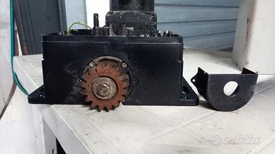 motore per cancello scorrevole faac 