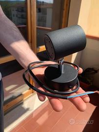 Faretto nero orientabile 