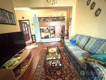 2 LOCALI A MARANO DI NAPOLI