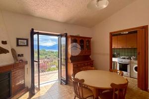 PORZIONE DI BIFAMILIARE A SAN GIOVANNI A PIRO