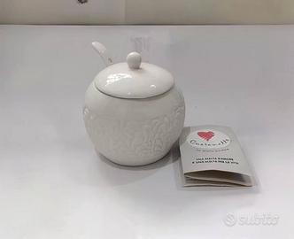 Elegante zuccheriera in porcellana bianc