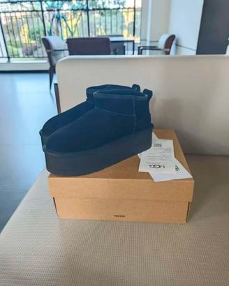 Stivali da neve UGG con tacco alto da donna EU40