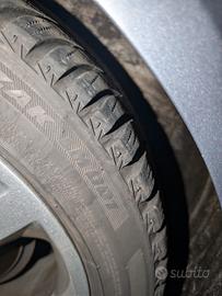gomme Bridgestone blizzak LM 001  225/45 R17