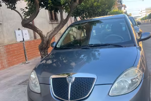 Lancia y