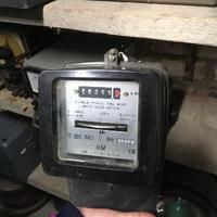 Vecchio contatore elettrico