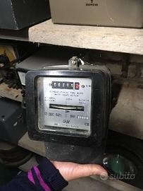 Vecchio contatore elettrico