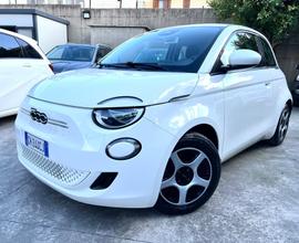 Fiat 500 500e Berlina 42 kWh La Prima