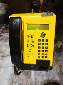 telefono pubblico 