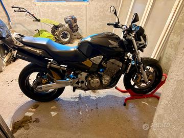 honda hornet 900