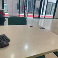 Perfetta Postazione scrivania in ufficio