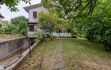 VILLA A SCHIERA DI TESTA