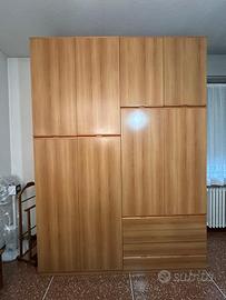 Armadio in legno