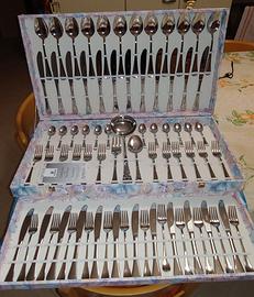 Posate in acciaio (75 pezzi)