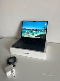 Macbook Air 13” M2 Midnight 16 GB RAM + 256 GB SSD