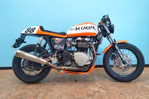 Triumph Thruxton CUP - Regina delle Cafe Racer