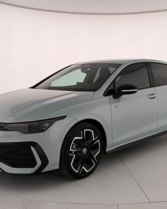 Volkswagen Golf 1.5 etsi r-line plus 150cv dsg