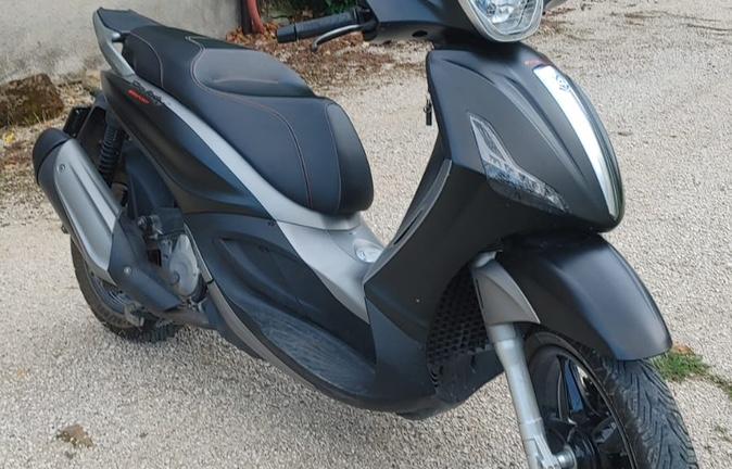 Beverly 350 sport touring