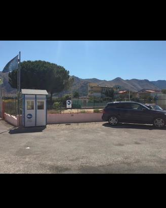 Attività di parcheggio-terreno