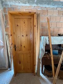Porta in legno (abete)