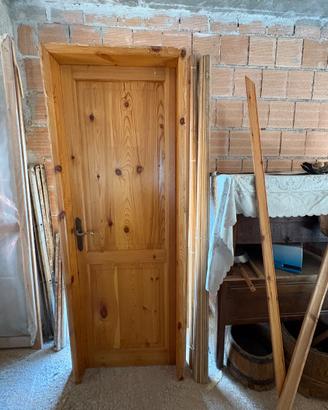 Porta in legno (abete)