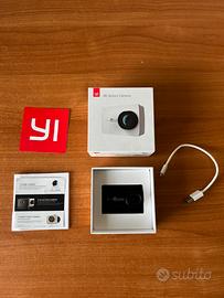 Action cam Xiaomi Yi 4K con accessori e microsd